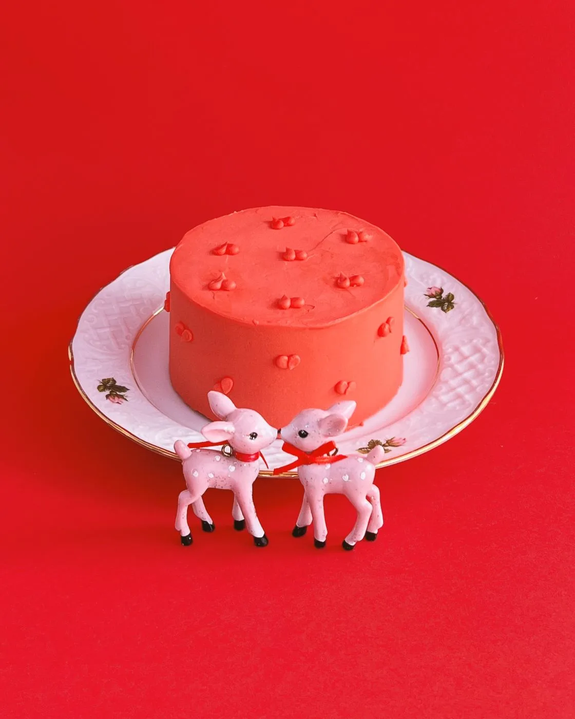 Pastry Gas — tarta decorada con figuras de ciervos